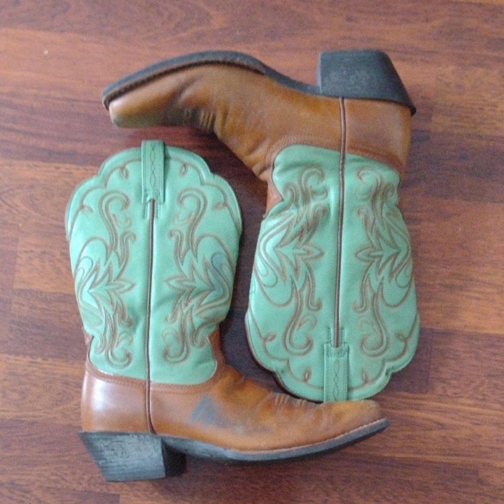 Aria Brown and Green Heeled Boots with Intricate Stitching